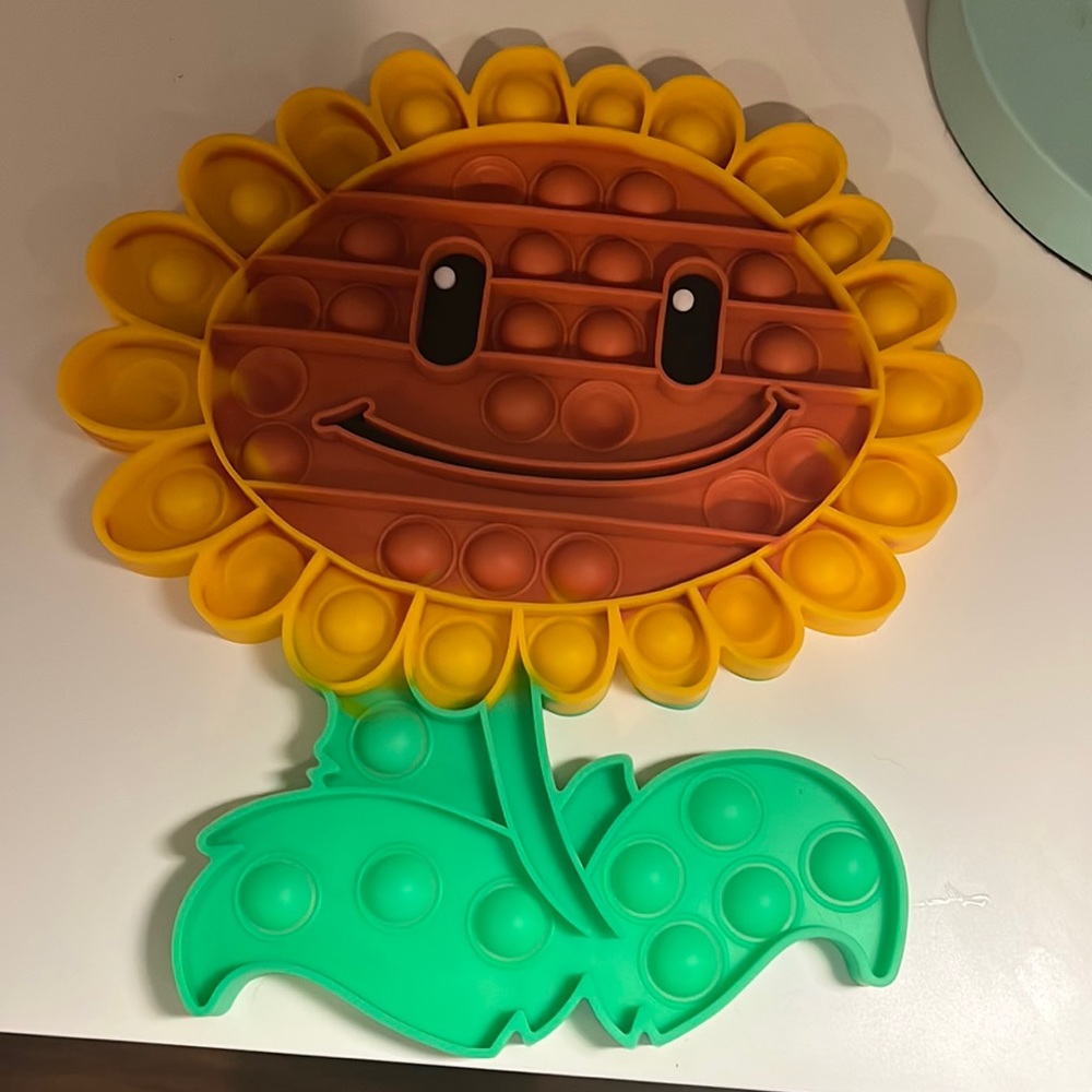 Flower pop it
